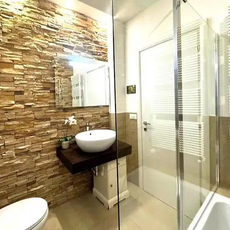 Apartment Trastverhome - House Of Cinema